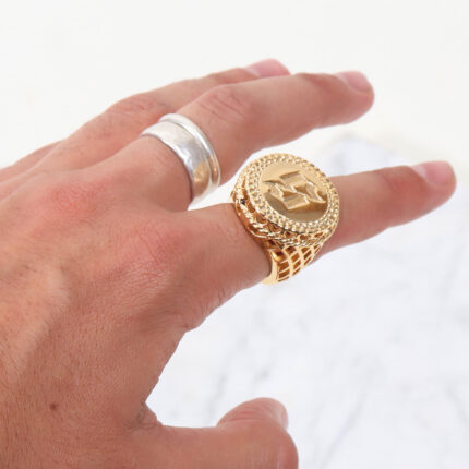 Set S Logo Sovereign Ring